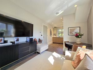 Photo 17- click for photo gallery